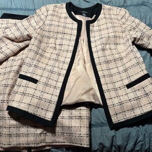 Liz Claiborne Tweed Pink Skirt Suit Size 8